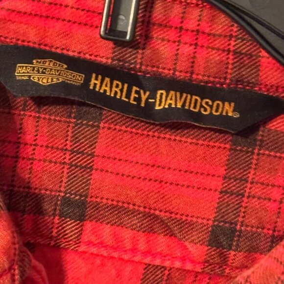 Harley-Davidson Women  Red Plaid Button-Up Shirt M women shirt - Picture 4 of 12